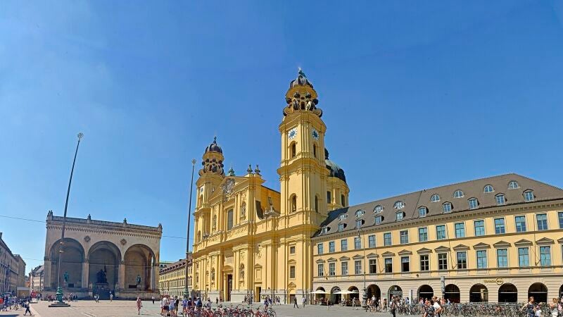 La espectacular plaza de Múnich que esconde uno de los episodios más oscuros de la historia de Alemania