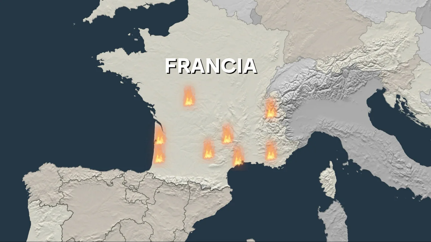 El fuego asola Francia: más de 140.000 evacuados mientras las llamas avanzan hacia Burdeos El fuego asola Francia: más de 140.000 evacuados mientras las llamas avanzan hacia Burdeos