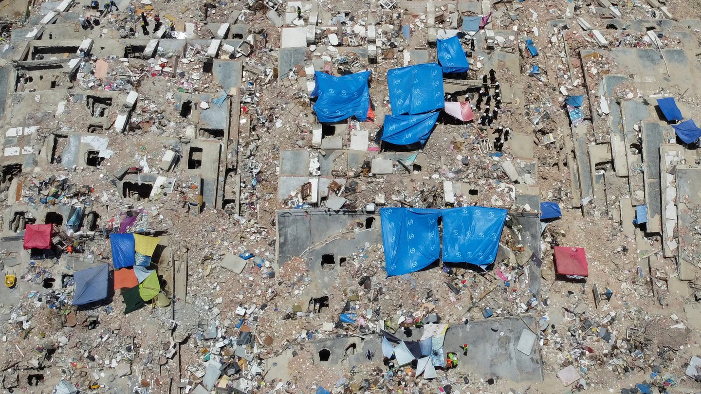 Una imagen tomada con un dron muestra edificios destruidos por los dos terremotos que sacudieron Venezuela hace un mes Una imagen tomada con un dron muestra edificios destruidos por los dos terremotos que sacudieron Venezuela hace un mes