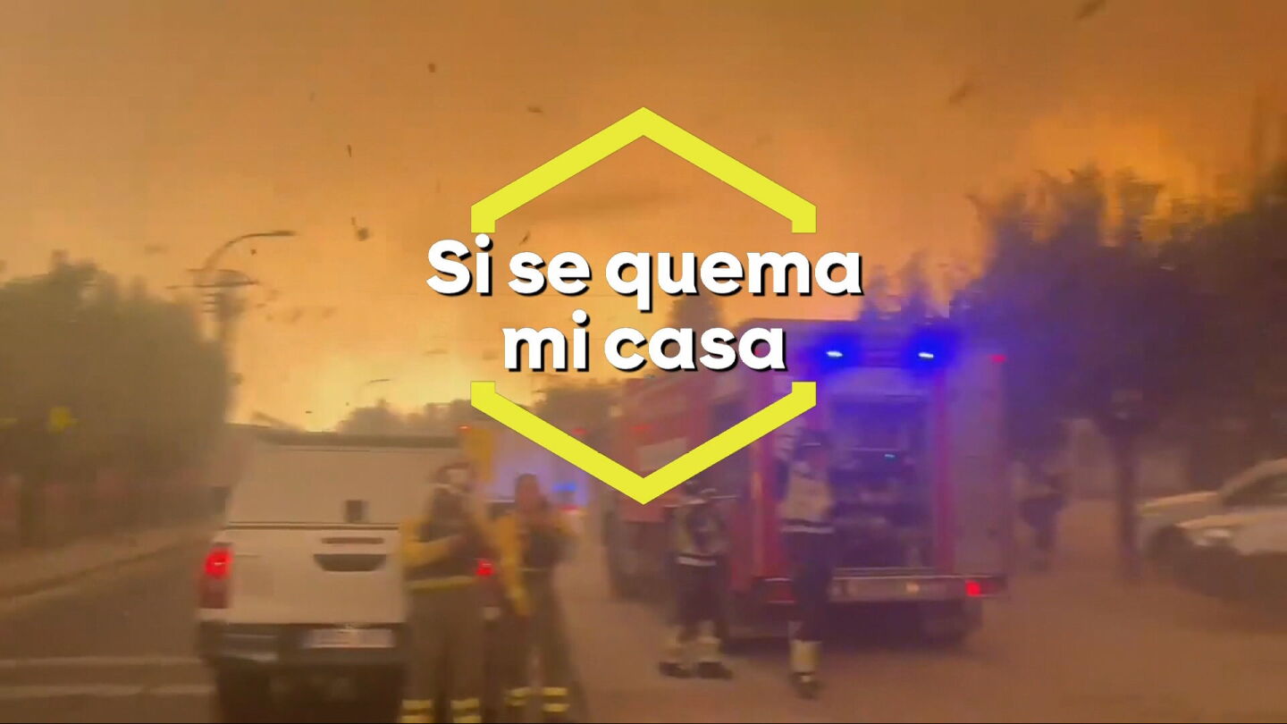 Casas rodeadas por las llamas