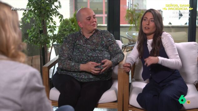 En este proyecto, la periodista da voz a siete mujeres que sufren alopecia para que compartan su historia. Una de las protagonistas del mismo es Nuria Garriga, que sufre alopecia desde los 19 a&ntilde;os. 