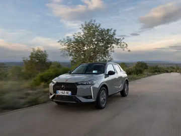 No es el Mini Cooper, pero no le falta personalidad: DS tiene su coche urbano, es híbrido, refinado y cuesta menos de 30.000 euros No es el Mini Cooper, pero no le falta personalidad: DS tiene su coche urbano, es híbrido, refinado y cuesta menos de 30.000 euros