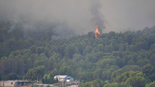 Fuego en Castillo de Onda (Castell&oacute;n)