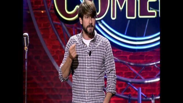 F&eacute;lix G&oacute;mez revela la delgada l&iacute;nea entre una costumbre y una man&iacute;a en su mon&oacute;logo del Club de la Comedia