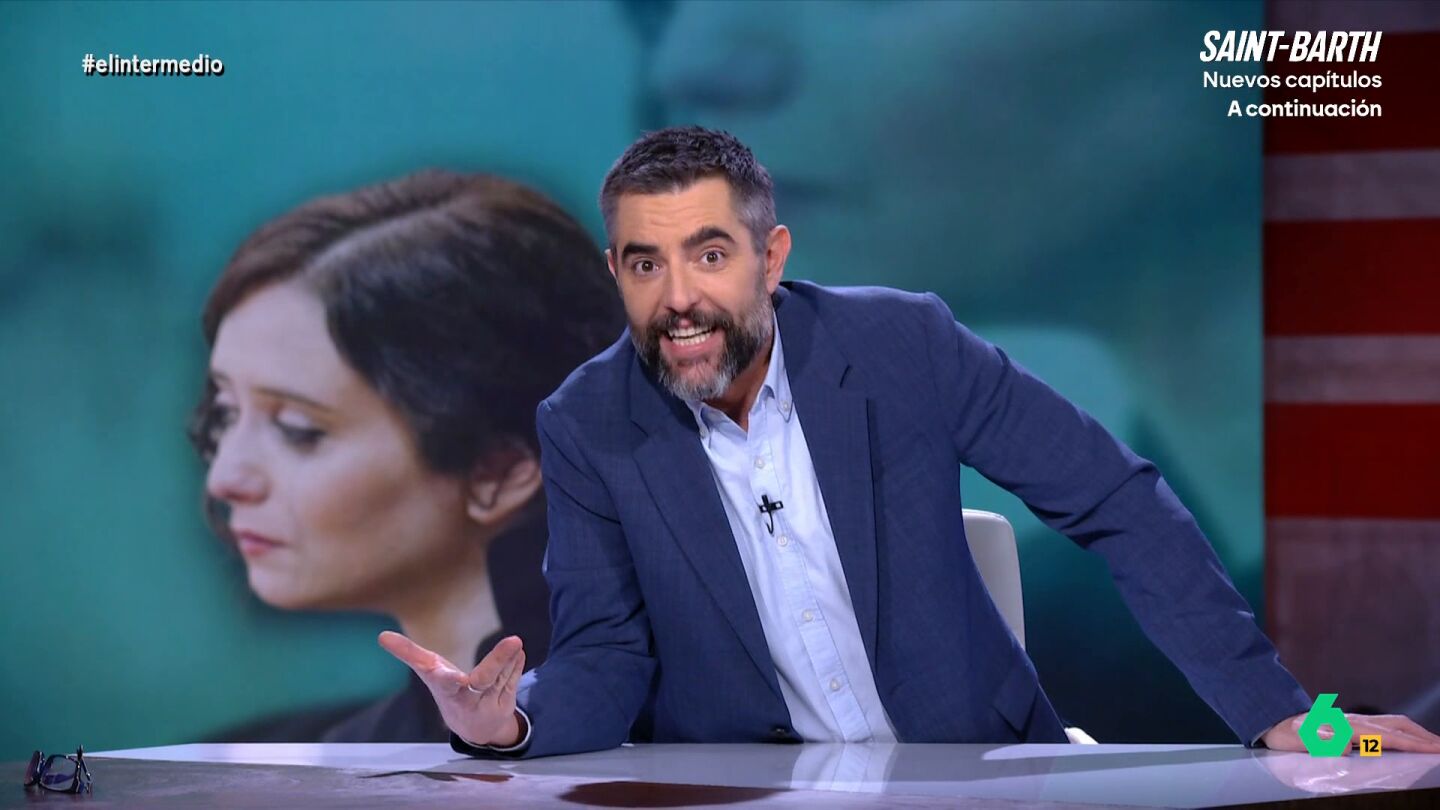 El Intermedio recupera c&oacute;mo el colaborador reaccionaba a una entrevista de la presidenta de la Comunidad de Madrid en la que se declaraba cat&oacute;lica, a pesar de que, anteriormente, afirmaba haber perdido la fe. 
