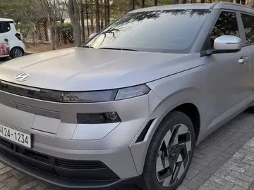 El Hyundai Kona apenas lleva tres años entre nosotros, pero su sustituto ya se ha dejado ver El Hyundai Kona apenas lleva tres años entre nosotros, pero su sustituto ya se ha dejado ver