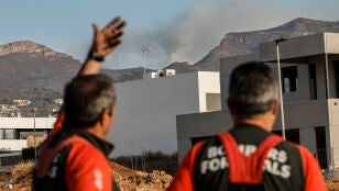 Bomberos forestales en el incendio de La Vall d'Uix&oacute; (Castell&oacute;n) desde el PMA