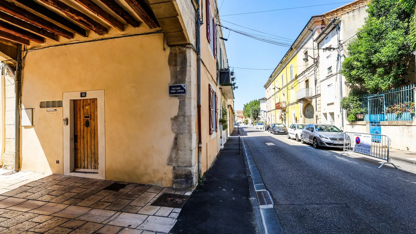 Una calle en la ciudad francesa de Orange, donde han sido hallados los cuerpos de cinco bebés en una vivienda. Una calle en la ciudad francesa de Orange, donde han sido hallados los cuerpos de cinco bebés en una vivienda.