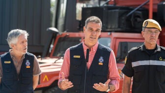El presidente del Gobierno, Pedro S&aacute;nchez, comparece ante los medios durante una visita al Puesto de Mando Avanzado (PMA) por los incendios forestales de Madrid, a 29 de julio de 2026, en Navalcarnero, Madrid (Espa&ntilde;a).