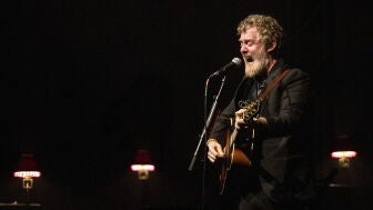 El m&uacute;sico y actor irland&eacute;s Glen Hansard durante un concierto en Lucerna, Suiza.