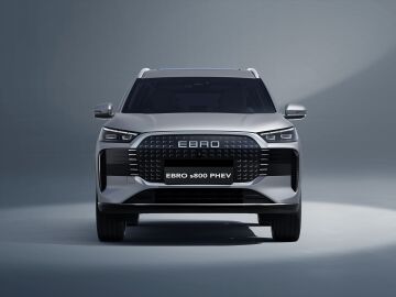 As&iacute; es el nuevo Ebro s800 PHEV Model Year 2027: mayor dise&ntilde;o, confort y equipamiento