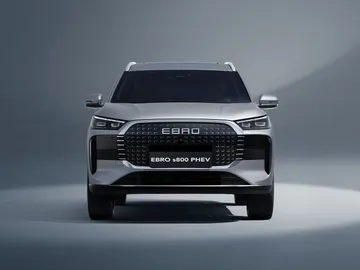 Así es el nuevo Ebro s800 PHEV Model Year 2027: mayor diseño, confort y equipamiento Así es el nuevo Ebro s800 PHEV Model Year 2027: mayor diseño, confort y equipamiento