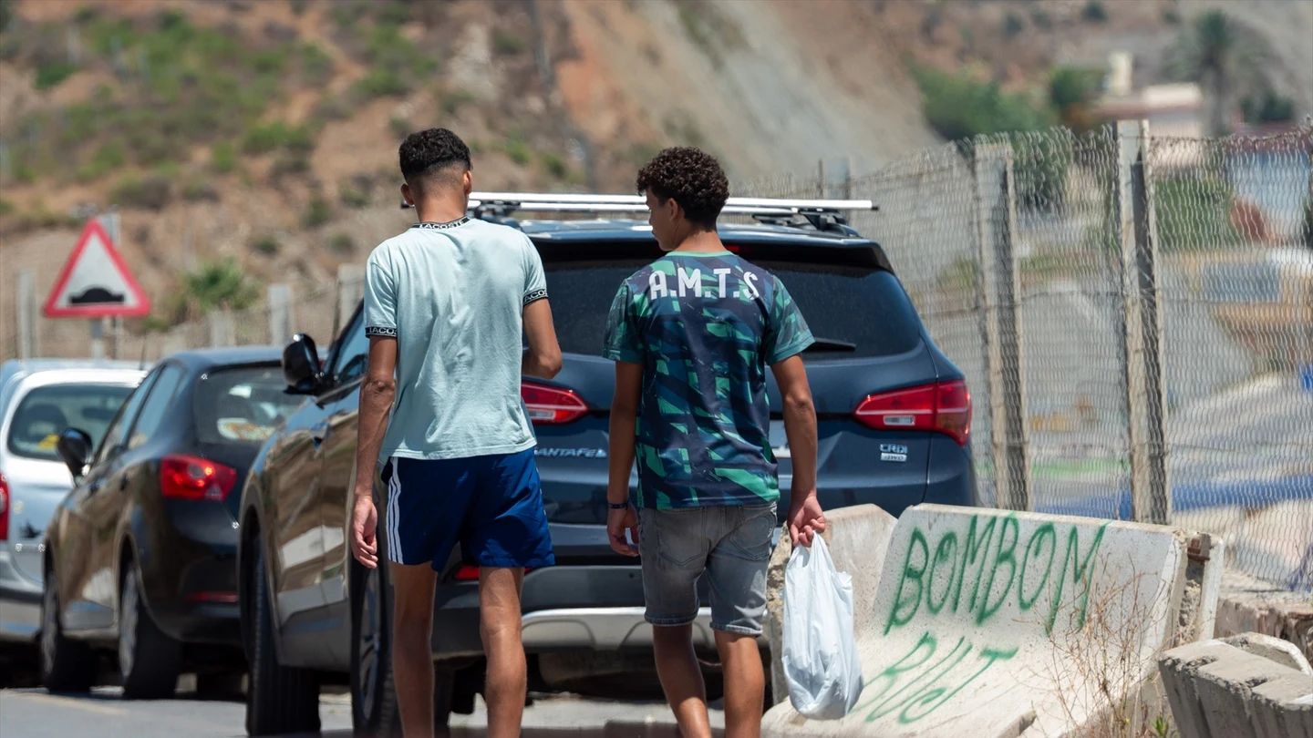 Menores migrantes no acompañados Menores migrantes no acompañados