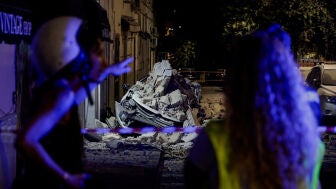 Destrozos por el terremoto en N&aacute;poles. 