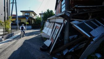 Vivienda da&ntilde;ada en Kumamoto, Jap&oacute;n, tras el se&iacute;smo de 7,1 en la escala de Ritcher