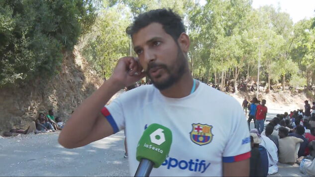 Un migrante, en Ceuta