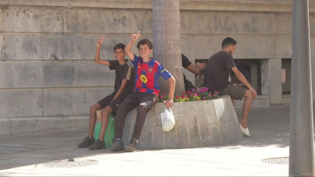 "Est&aacute; mejor, pero no bien": Ceuta recupera la calma, pero mantiene el despliegue de 3.000 efectivos
