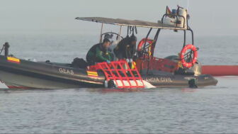 La Guardia Civil recupera un cuerpo del mar
