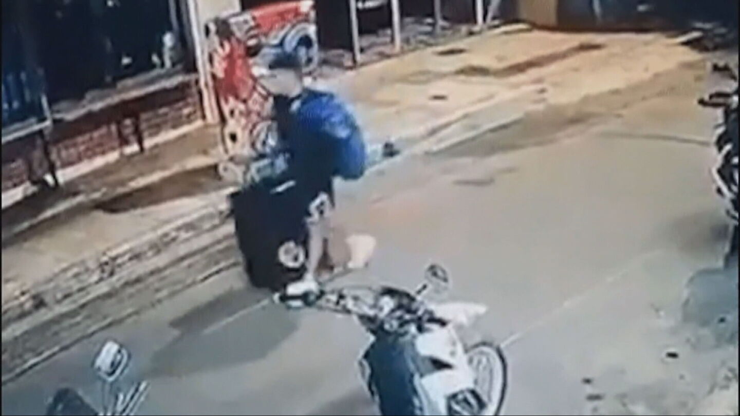 Asesina a una mujer y mete su cad&aacute;ver en una maleta en Atenas.