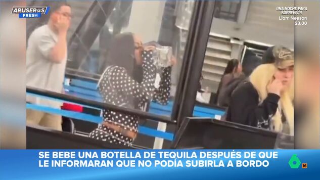 Se bebe del tir&oacute;n una botella de tequila antes de embarcar porque no dejan que la suba al avi&oacute;n