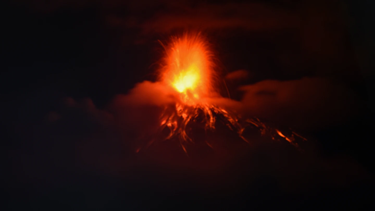 El volcán de Fuego de Guatemala, visto desde San Juan Alotenango el 4 de agosto de 2026 El volcán de Fuego de Guatemala, visto desde San Juan Alotenango el 4 de agosto de 2026