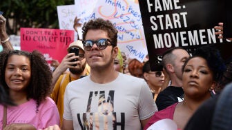 El bloguero Perez Hilton, durante la marcha SlutWalk en 2016