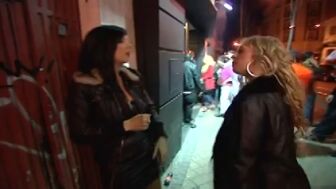 La indignaci&oacute;n de 'la Jessy' por tener que salir de la discoteca para fumar: "&iquest;Esto es lo que quiere Zapatero? &iquest;Que caigamos todos malos?"