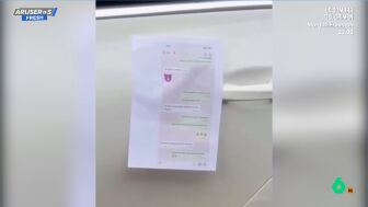 Un grupo de mujeres cubre un coche con fotograf&iacute;as comprometedoras para destapar la infidelidad de un hombre