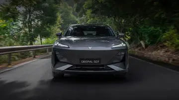 El Changan Deepal S07 se actualiza: más potencia, más autonomía y recargas en solo 24 minutos El Changan Deepal S07 se actualiza: más potencia, más autonomía y recargas en solo 24 minutos