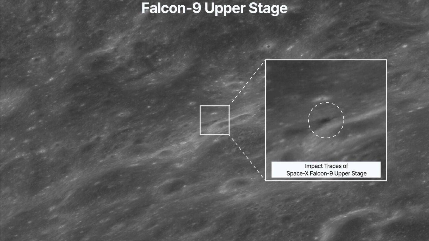 La agencia espacial de Corea del Sur capta con un satélite el antes y el después del impacto en la Luna de una etapa superior de un cohete de SpaceX. 
