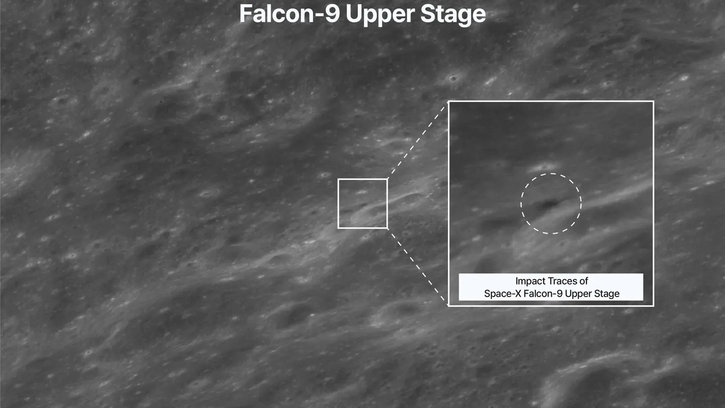 La agencia espacial de Corea del Sur capta con un satélite el antes y el después del impacto en la Luna de una etapa superior de un cohete de SpaceX. La agencia espacial de Corea del Sur capta con un satélite el antes y el después del impacto en la Luna de una etapa superior de un cohete de SpaceX.