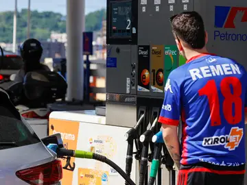 La gasolina alcanza su precio más alto desde marzo en pleno agosto La gasolina alcanza su precio más alto desde marzo en pleno agosto
