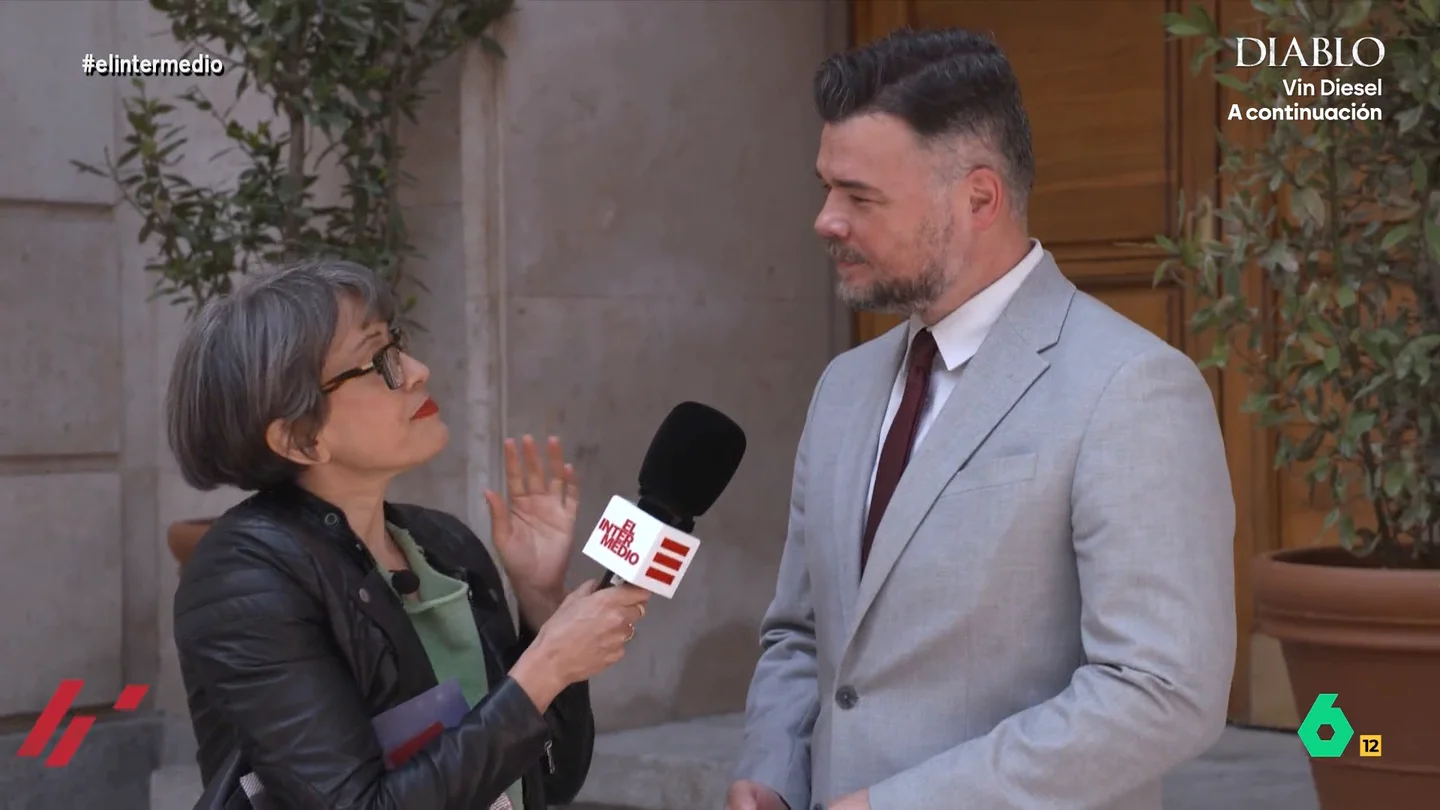 Cuando Gabriel Rufián confesó a Thais Villas haber soñado "eróticamente" con Marc Giró: "Y muy bien" Cuando Gabriel Rufián confesó a Thais Villas haber soñado "eróticamente" con Marc Giró: "Y muy bien"