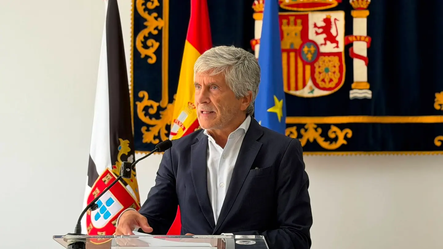 El ministro del Interior, Fernando Grande-Marlaska, atiende a los medios de comunicación, en la Delegación del Gobierno, a 13 de agosto de 2026, en Ceuta (España). El ministro del Interior, Fernando Grande-Marlaska, atiende a los medios de comunicación, en la Delegación del Gobierno, a 13 de agosto de 2026, en Ceuta (España).