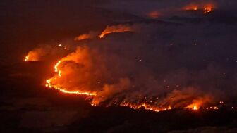 Incendio forestal de Las Pe&ntilde;as de Riglos (Huesca).
