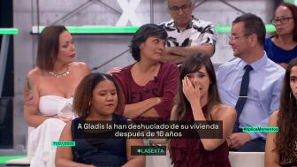 Mar&iacute;a Gonz&aacute;lez, tras acoger en su casa a una familia desahuciada: "La empresa de desokupaci&oacute;n le rob&oacute; sus cosas y rompi&oacute; las fotos de sus nietas"