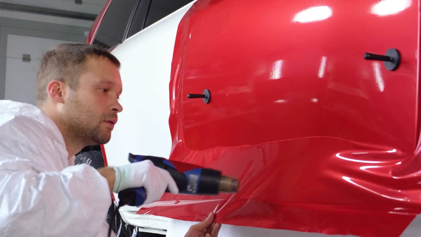 ¿Vinilar el coche o pintarlo? La diferencia de precio puede ser importante ¿Vinilar el coche o pintarlo? La diferencia de precio puede ser importante