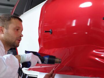 &iquest;Vinilar el coche o pintarlo? La diferencia de precio puede ser importante