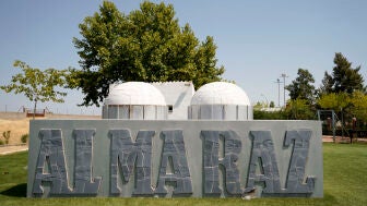 Vista del cartel de entrada a la central nuclear de Almaraz, en la provincia de C&aacute;ceres