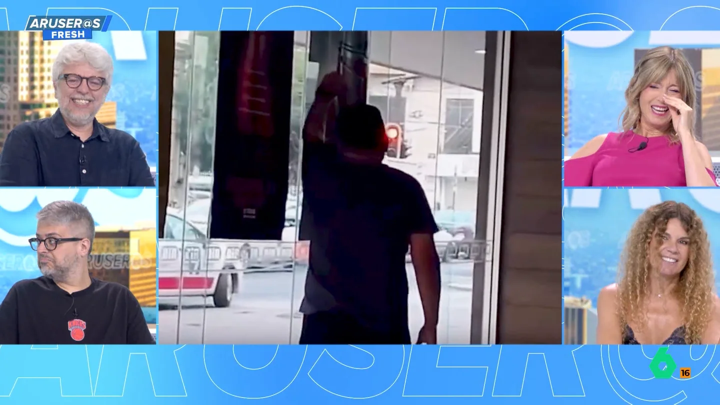Alfonso Arús alucina con el hombre que se quedó dormido en el cine y acabó encerrado 12 horas: "Empanado" Alfonso Arús alucina con el hombre que se quedó dormido en el cine y acabó encerrado 12 horas: "Empanado"