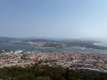 Panor&aacute;mica de Viana do Castelo desde el Monte de Santa Luzia