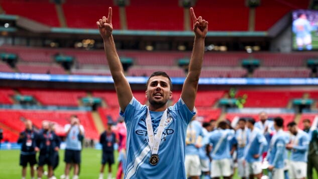 Rodrigo Hern&aacute;ndez celebra la conquista de la Copa de Inglaterra con el Manchester City