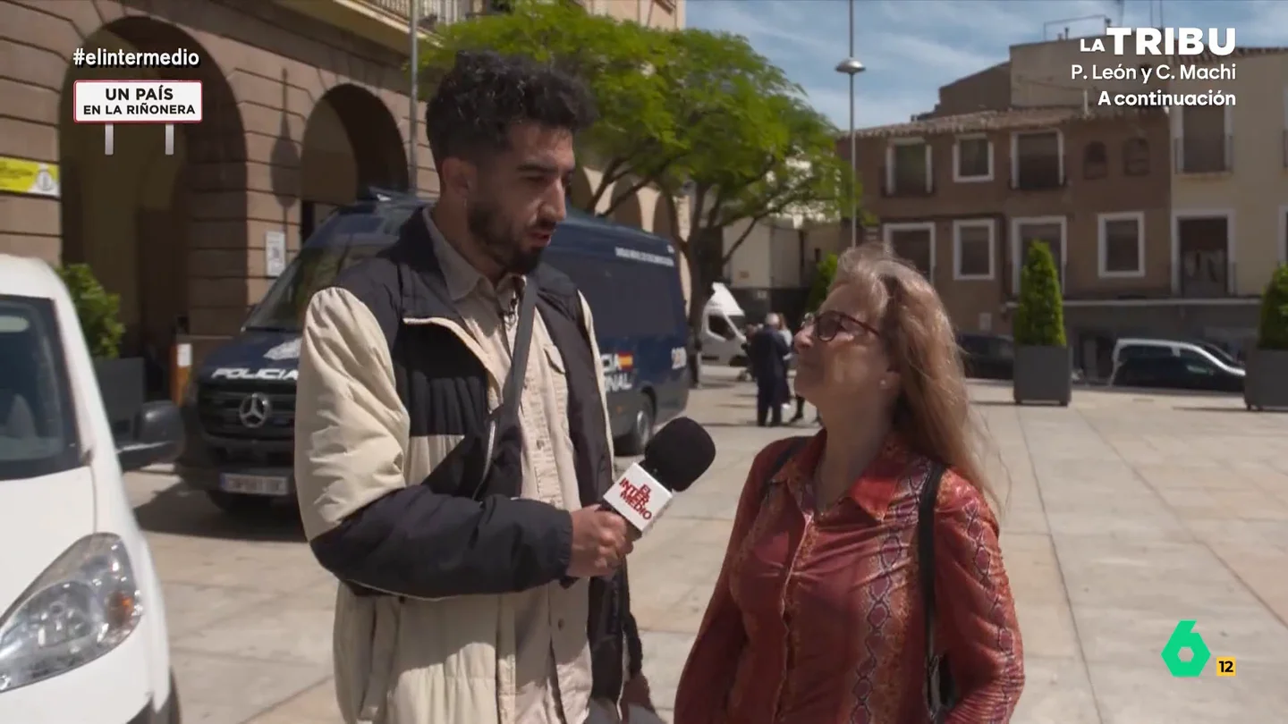 Isma Juárez, muy decepcionado al descubrir un curioso dato sobre las cigüeñas: "¿Los pájaros son espartanos?" El reportero visitaba Alfaro, en La Rioja, para conocer un poco más sobre las cigüeñas. Este municipio cuenta con la colonia urbana de cigüeña blanca más grande del mundo.