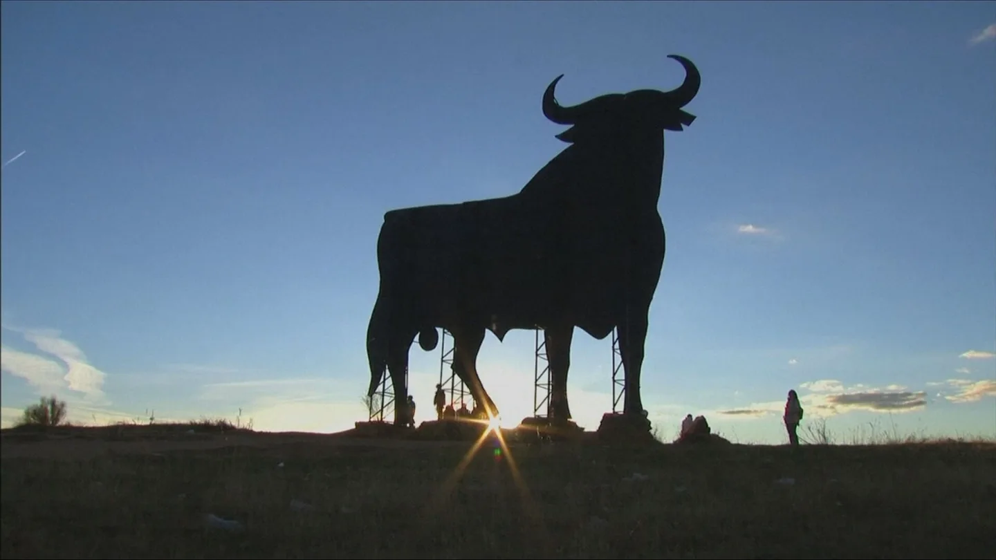 El primer toro Osborne se instaló en mayo de 1957. El primer toro Osborne se instaló en mayo de 1957.