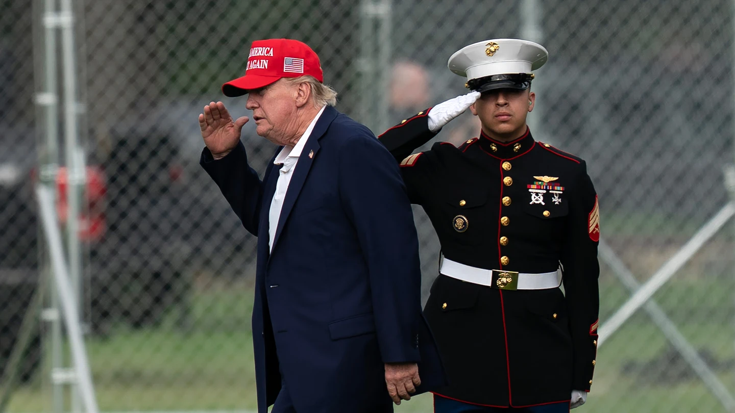 Trump juega a alargar la guerra: amenaza con "bombardear sin piedad Omán" si influye en el diálogo con Irán por Ormuz Trump juega a alargar la guerra: amenaza con "bombardear sin piedad Omán" si influye en el diálogo con Irán por Ormuz