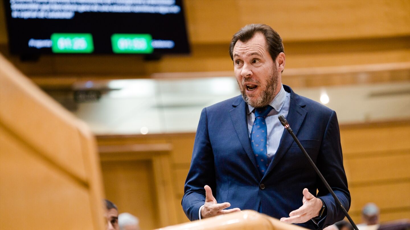 El ministro de Transportes y Movilidad Sostenible, &Oacute;scar Puente.