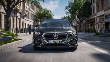 Mercedes viste de el&eacute;ctrico a uno de sus coches m&aacute;s importantes, pero bajo el cap&oacute; se niega a jubilar el di&eacute;sel
