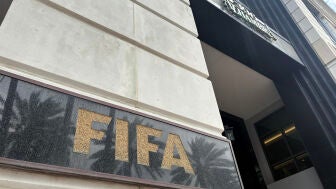 La FIFA cesa a Kevin Lamour tras criticar el plan de Infantino 
