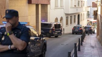 Coches de Polic&iacute;a a las puertas de un juzgado de Ceuta