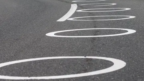 Círculos pintados en carreteras Círculos pintados en carreteras